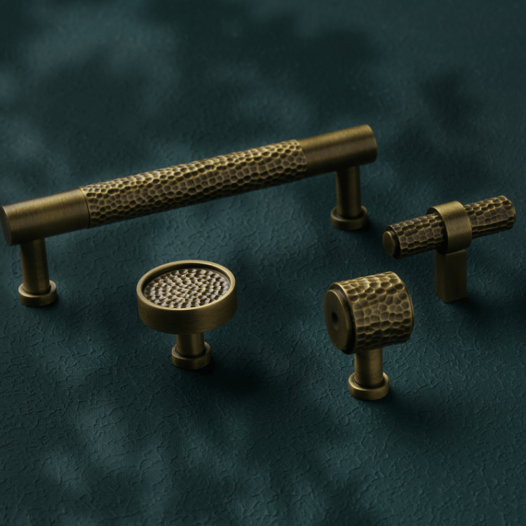 Bluu Kulp Collection